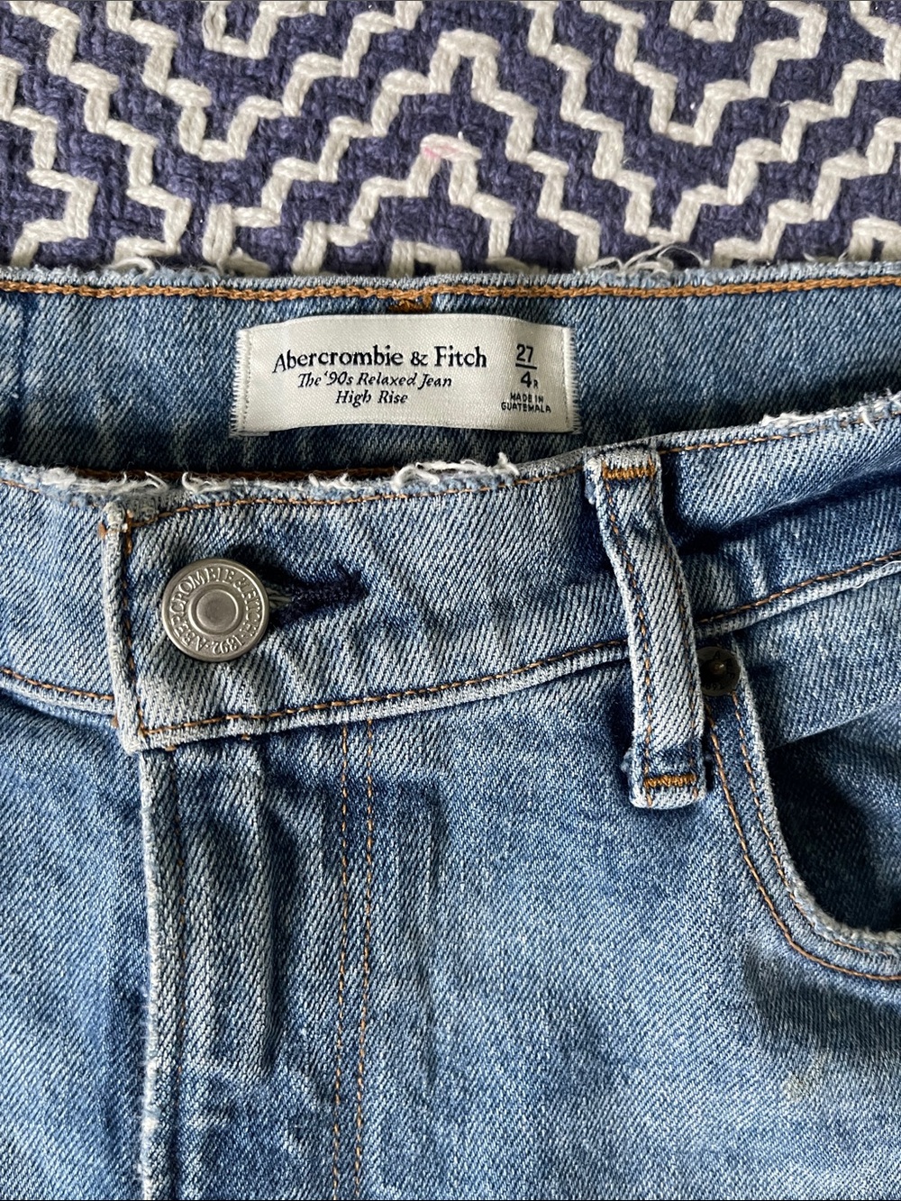 Abercrombie & Fitch 90s relaxed Jean, high rise - Picture 2 of 2